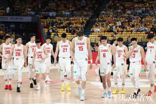 男篮世界杯预选赛:中国队在北京五棵松体育馆对阵韩国队 男篮世界杯预选赛:中国队在北京五棵松体育馆对阵韩国队